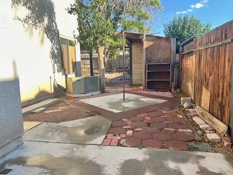 628 Jackman St E, Lancaster, CA 93535 photo 44