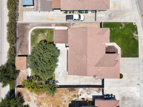 View/Area - 44327 Freer Way, Lancaster, CA 93536 photo 2 of 3
