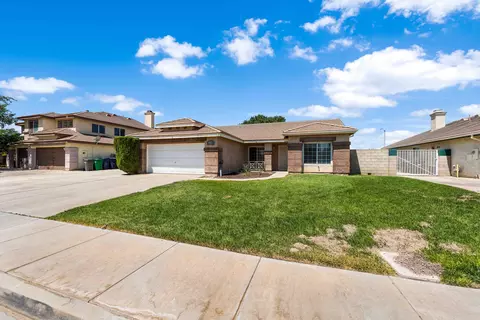 Exterior - 44327 Freer Way, Lancaster, CA 93536 photo 4 of 9