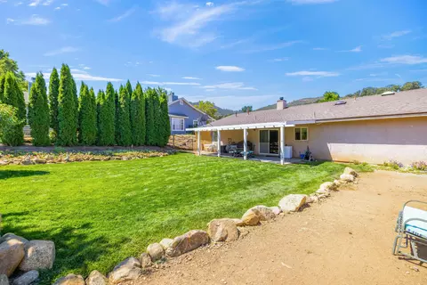 18270 Basil Dr, Tehachapi, CA 93561 photo 31