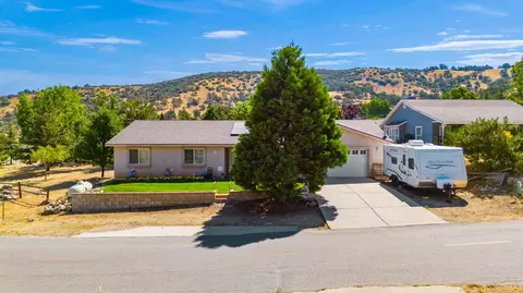 18270 Basil Dr, Tehachapi, CA 93561