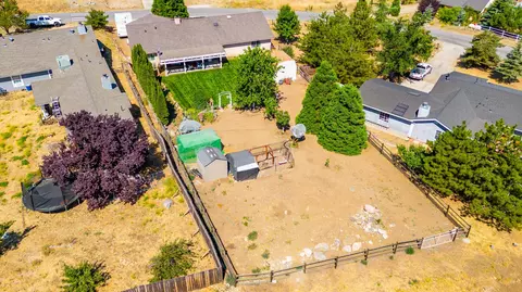 18270 Basil Dr, Tehachapi, CA 93561 photo 37