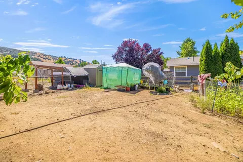 18270 Basil Dr, Tehachapi, CA 93561 photo 34