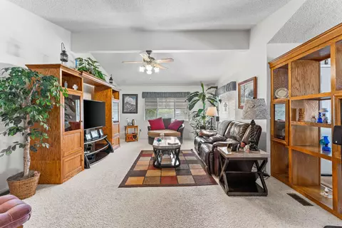 45465 25th St E #26, Lancaster, CA 93535 photo 10