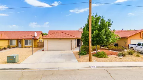 2700 Knox Ave, Rosamond, CA 93560