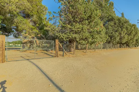 43040 41st St W, Lancaster, CA 93536 photo 5