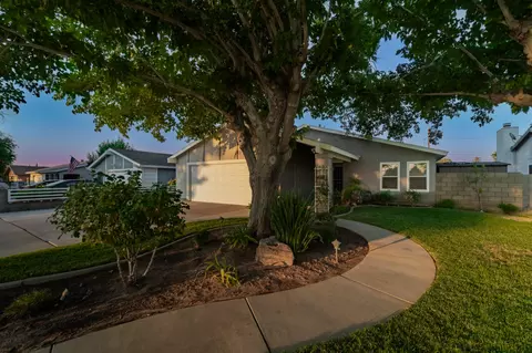 44226 Fig Ave, Lancaster, CA 93534