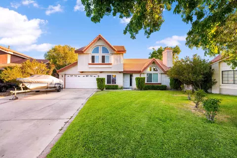5020 Cantlewood Dr, Palmdale, CA 93552