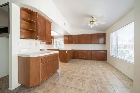 44544 Sandhurst Ln, Lancaster, CA 93536 photo 8
