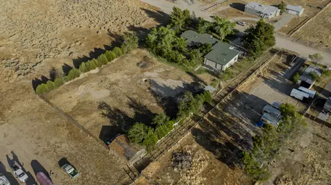 View/Area - 7829 W Avenue E14 W, Lancaster, CA 93536 photo 2 of 6
