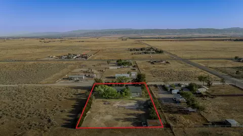 View/Area - 7829 W Avenue E14 W, Lancaster, CA 93536 photo 4 of 6