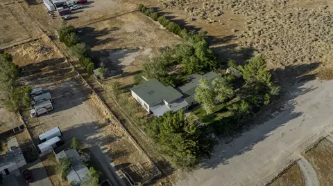View/Area - 7829 W Avenue E14 W, Lancaster, CA 93536 photo 5 of 6