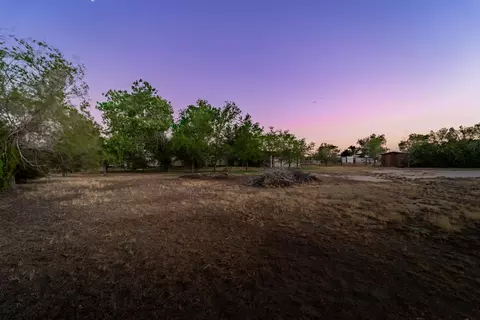 Exterior - 7829 W Avenue E14 W, Lancaster, CA 93536 photo 12 of 13