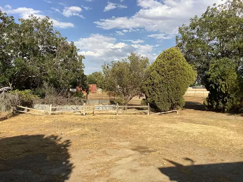 Exterior - 40636 172nd St E, Lancaster, CA 93535 photo 8 of 10