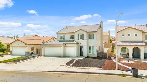 2306 Norberry St E, Lancaster, CA 93535 photo 2