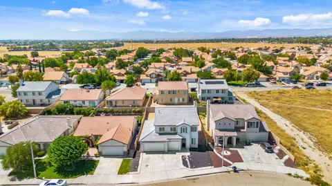2306 Norberry St E, Lancaster, CA 93535 photo 4