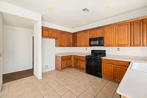 2306 Norberry St E, Lancaster, CA 93535 photo 12