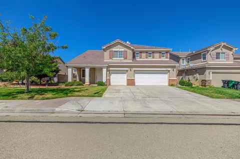 43341 Brandon Thomas Way, Lancaster, CA 93536 photo 2