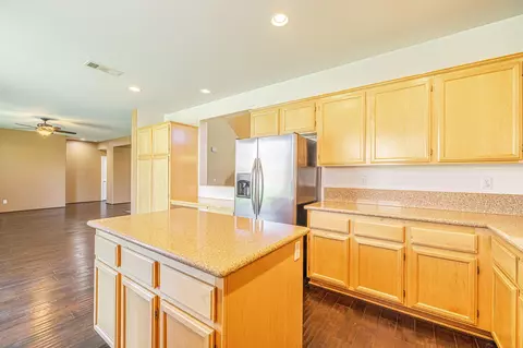 43341 Brandon Thomas Way, Lancaster, CA 93536 photo 13