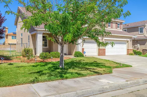 43341 Brandon Thomas Way, Lancaster, CA 93536 photo 4