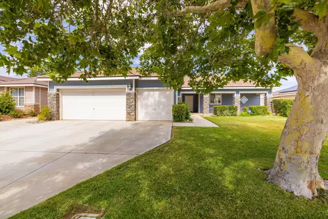 43255 Paloma Ct, Lancaster, CA 93536