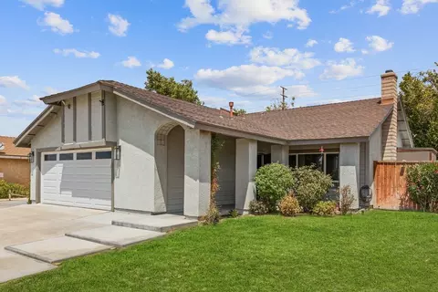 37752 Mentor Ct, Palmdale, CA 93550 photo 2