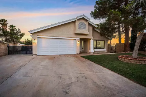 2506 Salt Bush Ct, Palmdale, CA 93550