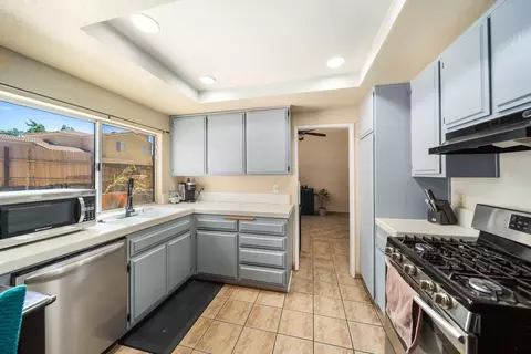 1008 Kildare St E, Lancaster, CA 93535 photo 11