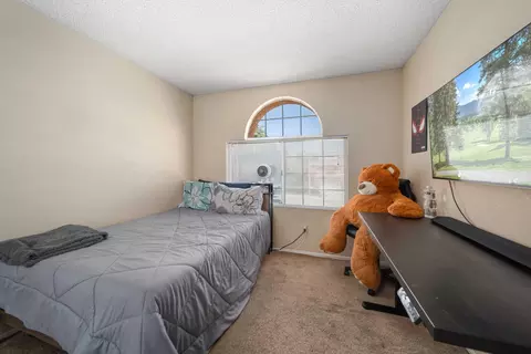 1008 Kildare St E, Lancaster, CA 93535 photo 16