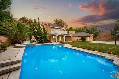41107 Mission Dr, Palmdale, CA 93551