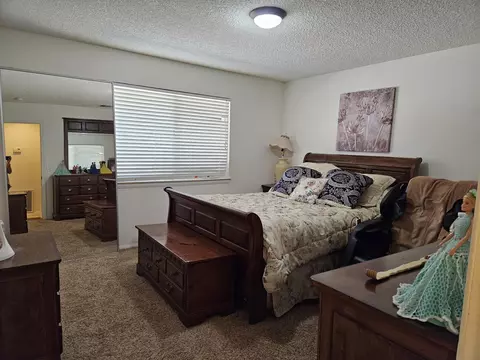 Bedroom - 40176 179th St E, Palmdale, CA 93591 photo 1 of 5