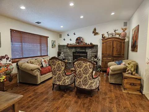 Living - 40176 179th St E, Palmdale, CA 93591 photo 2 of 2