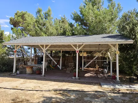 Exterior - 40176 179th St E, Palmdale, CA 93591 photo 5 of 13