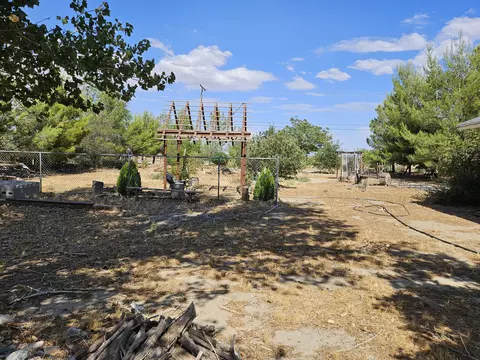Exterior - 40176 179th St E, Palmdale, CA 93591 photo 4 of 13
