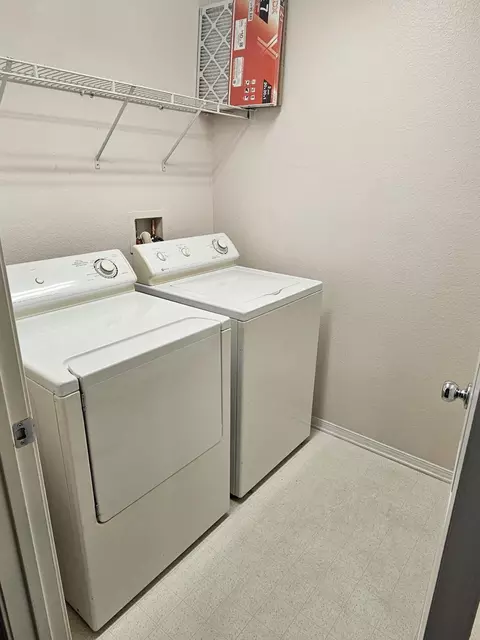 Other - 913 Laura Ln, Tehachapi, CA 93561 photo 3 of 4