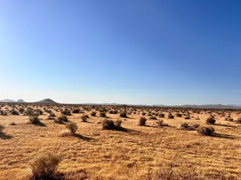 Fifth, Mojave, CA 93501 photo 5