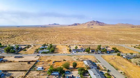177 Th And Mossdale, Lancaster, CA 93535 photo 3
