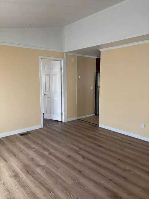 1030 Ave S E #21, Palmdale, CA 93550 photo 4