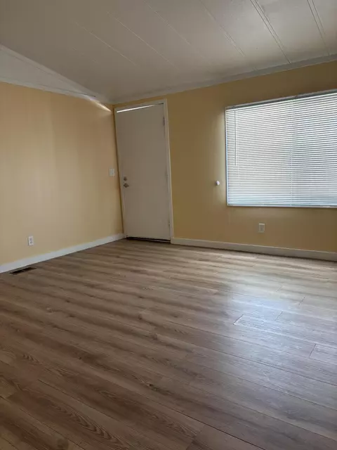 1030 Ave S E #21, Palmdale, CA 93550 photo 5
