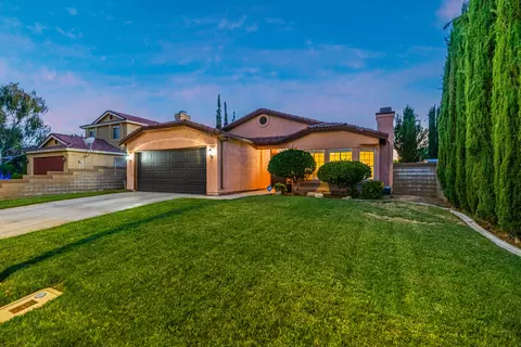 43831 Broadwater Ave, Lancaster, CA 93535