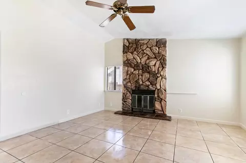 2523 Emerald Ln, Lancaster, CA 93535 photo 7