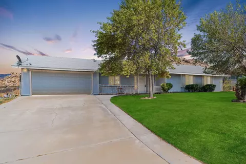 40130 172nd St E, Lake Los Angeles, CA 93591