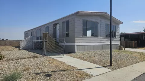 2117 Windbreak Dr #12, Rosamond, CA 93560