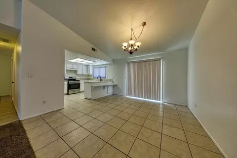 538 Ave J 9 E, Lancaster, CA 93535 photo 4
