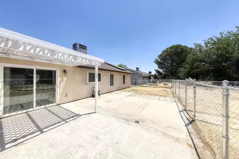 538 Ave J 9 E, Lancaster, CA 93535 photo 17