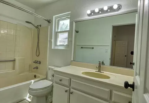538 Ave J 9 E, Lancaster, CA 93535 photo 10