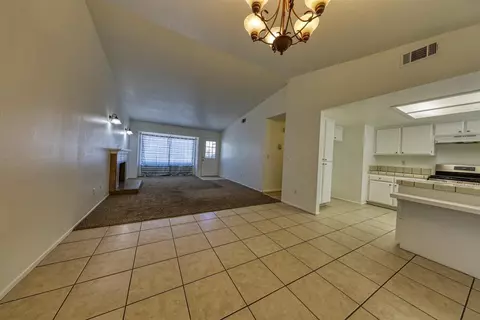 538 Ave J 9 E, Lancaster, CA 93535 photo 5