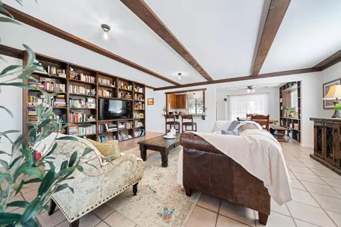 28201 Black Gold Way, Tehachapi, CA 93561 photo 5