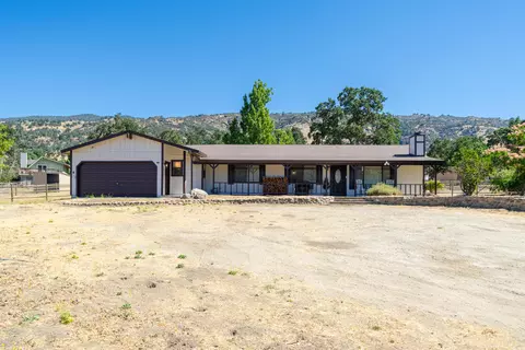 28201 Black Gold Way, Tehachapi, CA 93561 photo 3
