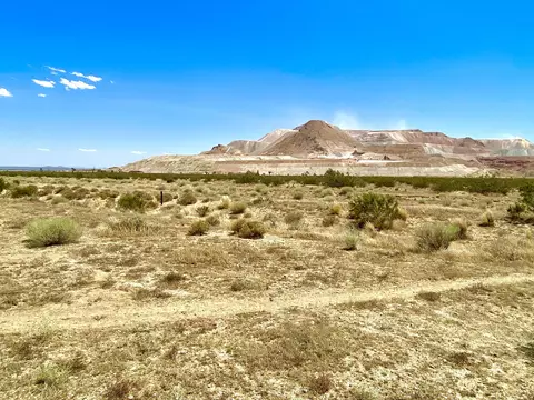 Miller Avenue, Mojave, CA 93501 photo 8